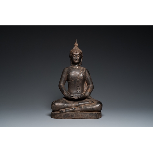 836 - A large bronze Mandalay-style Buddha, probably Burma, 19th C.H.: 44 cm