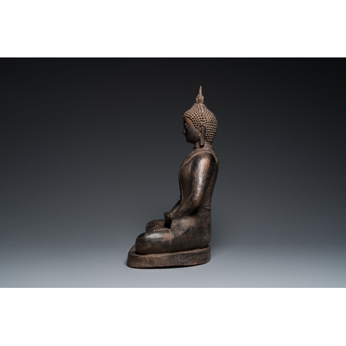 836 - A large bronze Mandalay-style Buddha, probably Burma, 19th C.H.: 44 cm