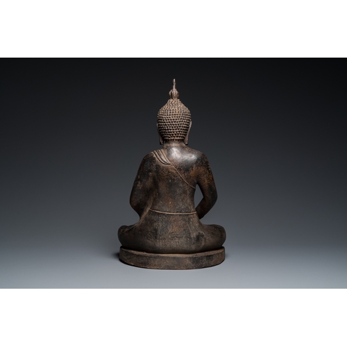 836 - A large bronze Mandalay-style Buddha, probably Burma, 19th C.H.: 44 cm