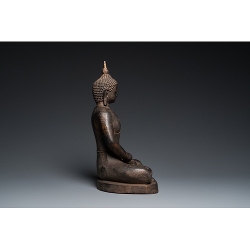 836 - A large bronze Mandalay-style Buddha, probably Burma, 19th C.H.: 44 cm