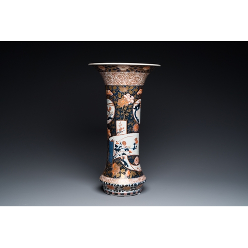 852 - A Japanese Imari trumpet vase, Edo, late 17th C.H.: 50 cm
 Ref.: Christie's, London, Nov. 18, 2015, ... 