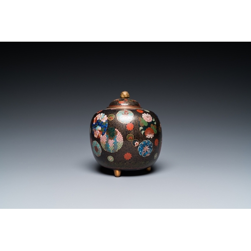 859 - Eight Japanese cloisonne wares, Meiji, 19/20th C.H.: 14,5 cm (the jar and cover)H.: 11 cm - L.: 13 c... 