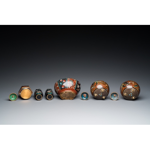 860 - Six Japanese cloisonne wares, Meiji, 19/20th C.Dia.: 15 cm - H.: 9 cm (the jardiniere)H.: 11,5 cm (t... 