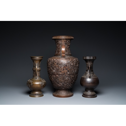 862 - Six Japanese bronze vases and censers, Edo/Meiji, 18/19th C.H.: 45,5 cm (the tallest vase)L.: 36 cm ... 