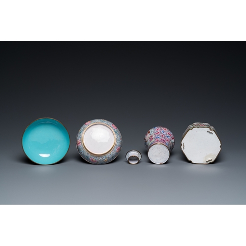 894 - A Chinese Canton enamel covered vase, a covered bowl and a tea caddy, QianlongH.: 14,5 cn (the vase)... 