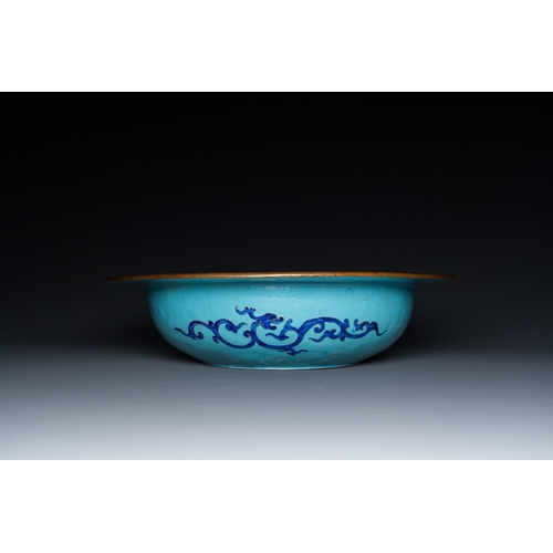 899 - A Chinese Canton enamel turquoise-ground basin and a blue-ground dish, 18/19th C.Dia.: 36 cm - H.: 9... 