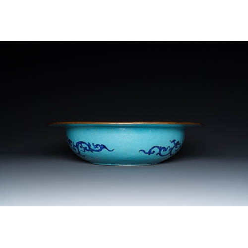 899 - A Chinese Canton enamel turquoise-ground basin and a blue-ground dish, 18/19th C.Dia.: 36 cm - H.: 9... 