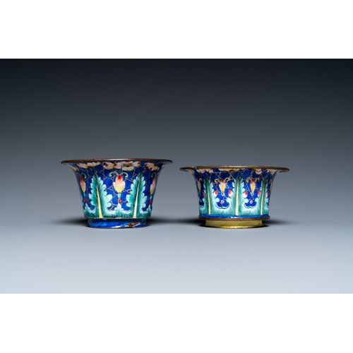 903 - Two Chinese Canton enamel blue-ground bowls, Qianlong/JiaqingDia.: 9 cm - H.: 5 cm