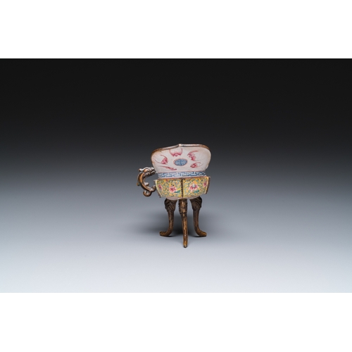 930 - A Chinese yellow-ground Canton enamel ritual wine ewer or 'jue', YongzhengL.: 12,5 cm - H.:11,5 cm... 