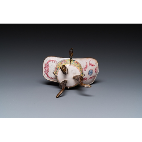 930 - A Chinese yellow-ground Canton enamel ritual wine ewer or 'jue', YongzhengL.: 12,5 cm - H.:11,5 cm... 