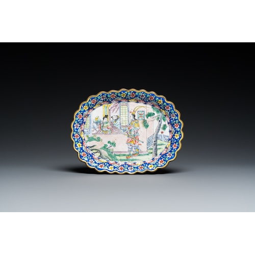 934 - Four Chinese Canton enamel pieces, Qianlong and laterL.: 23 cm (the dish)H.: 11 cm - L.: 9 cm (the c... 