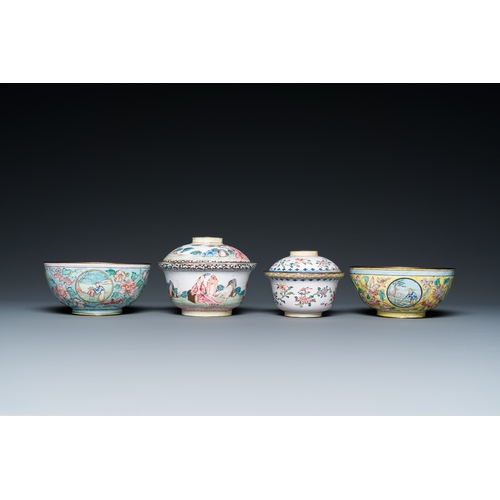 949 - Two Chinese Canton enamel covered bowls on stands and two bowls, 18/19th C.Dia.: 16,5 cm (the larges... 