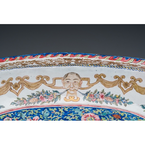 950 - A large Chinese Canton enamel basin with garlands decorated with male heads, QianlongL.: 43 cm - H.:... 