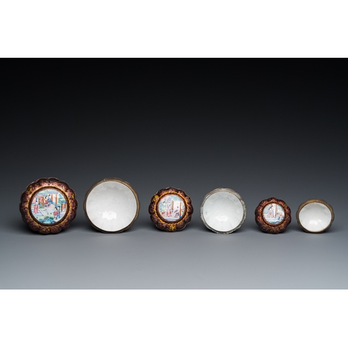 952 - Two Chinese cloisonne saucers, three Canton enamel covered boxes and a saucer, 18/19th C.Dia.: 11 cm... 