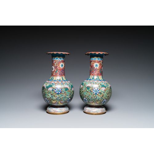 956 - Nine Chinese cloisonne wares, 19/20th C.H.: 30 cm (the vases)H.: 13,5 cm - L.: 19 cm (the teapot)Dia... 