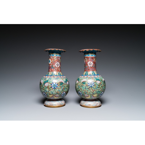 956 - Nine Chinese cloisonne wares, 19/20th C.H.: 30 cm (the vases)H.: 13,5 cm - L.: 19 cm (the teapot)Dia... 