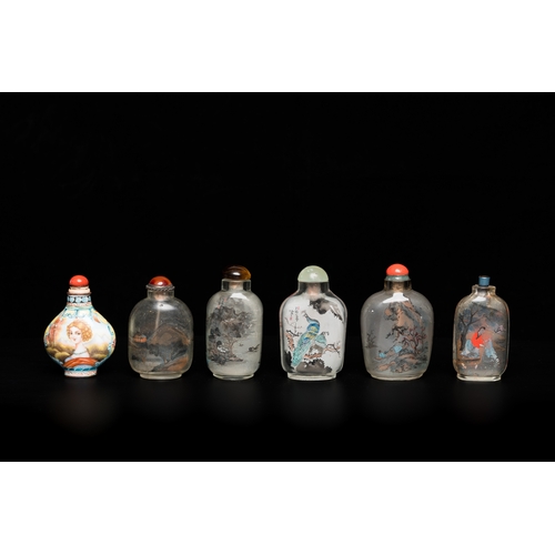 963 - Five Chinese inside-painted glass snuff bottles and one in Canton or Beijing enamel, 19/20th C.H.: 8... 