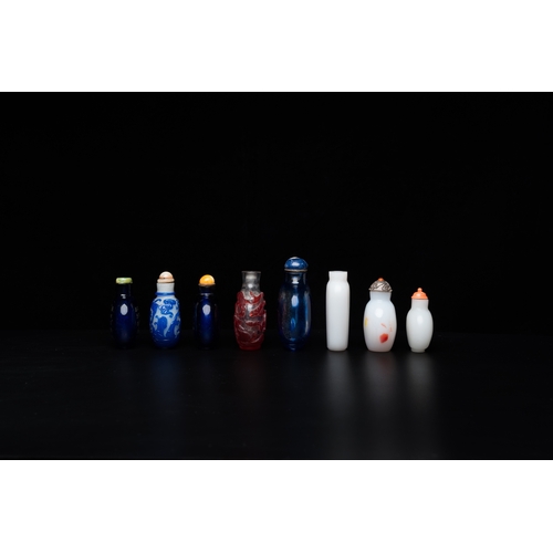 965 - Eight Chinese glass snuff bottles, 19/20th C.H.: 8 cm (the tallest)