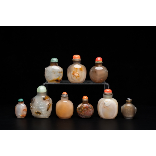 969 - Nine Chinese agate snuff bottles, 19/20th C.H.: 9 cm (the tallest)