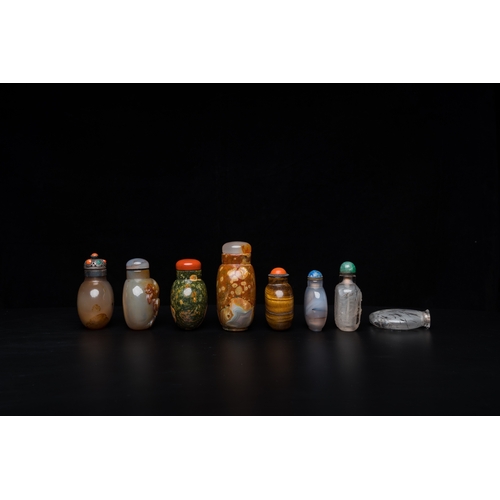 970 - Eight Chinese agate, hardstone and quartz snuff bottles, 19/20th C.H.: 9 cm (the tallest)... 