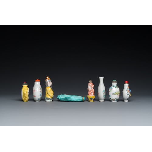 972 - Eight various Chinese famille rose snuff bottles, 19/20th C.H.: 9 cm (the tallest)