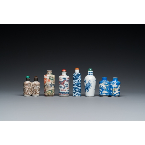 978 - Six Chinese snuff bottles with dragons and Buddhist lions, 19/20th C.H.: 8,5 cm (the tallest)... 