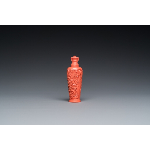 988 - A fine Chinese red coral 'chrysanthemum' snuff bottle, 19/20th C.H.: 8,5 cm
 
 Weight: 75 grams... 