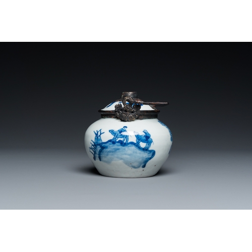 1006 - A Chinese blue and white 'Bleu de Hue' waterpipe for the Vietnamese market, Tho mark, 19th C.H.: 13 ... 