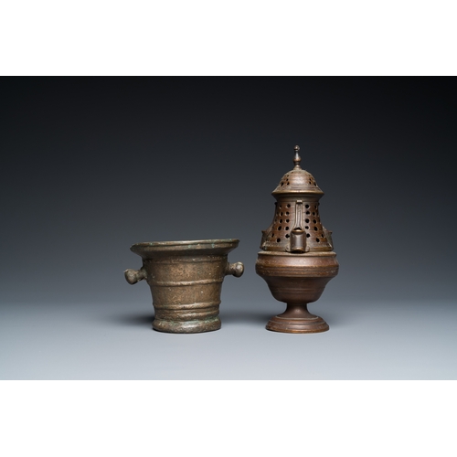 1207 - A bronze mortar, a censer and two pax of which one gilded, Western Europe, 16/17th C.H.: 21 cm (the ... 