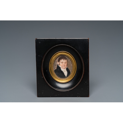 1219 - Four portrait miniatures, England and/or France, 18/19th C.Dim.: 10 x 8,5 cm (the oval frame)Dim.: 7... 