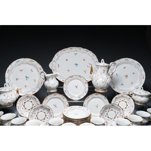 1224 - A Meissen porcelain 43-piece service with floral design, Germany, 19/20th C.Dim.: 45,5 x 32,5 cm (th... 