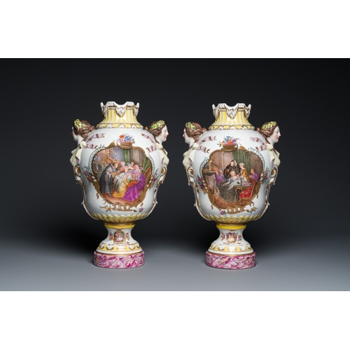 1225 - A pair of impressive Meissen porcelain vases, 19th C.H.: 45 cm