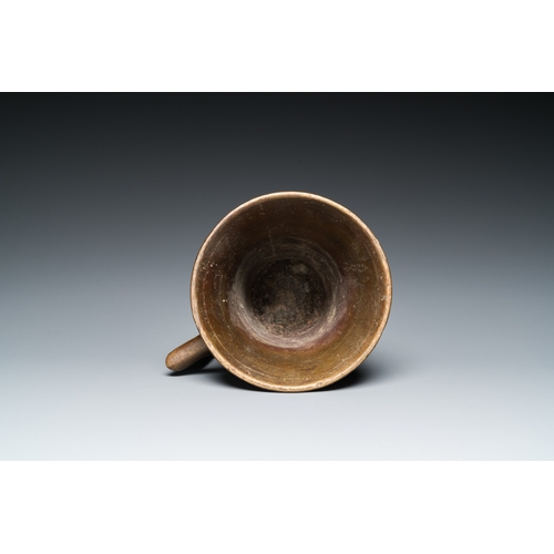 1229 - A large German bronze mortar and pestle, Nuremberg, 15th C.H.: 19,5 cm (the mortar)L.: 31 cm (the pe... 