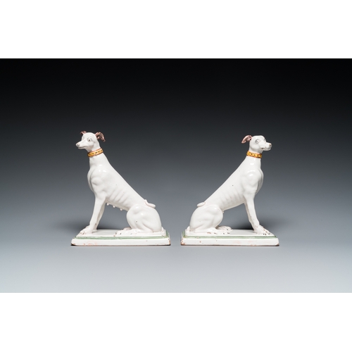 1275 - A pair of polychrome Brussels faience greyhounds, 18th C.H.: 21,5 cmDim.: 18,5 x 9,5 cm (the base)... 