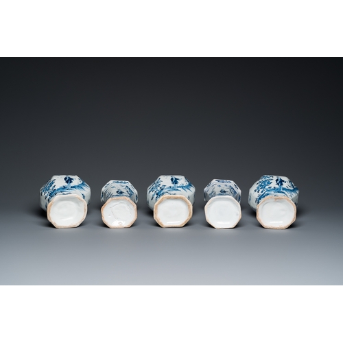 1312 - A Dutch Delft blue and white five-piece chinoiserie garniture, 1st quarter 18th C.H.: 32,5 cm (the t... 