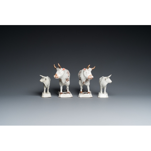 1318 - Four pairs of Dutch Delft cows, 18th C.L.: 16 cm - H.: 15 cm (the largest)