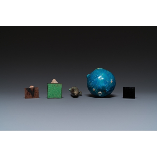 1402 - Five various Egyptian pieces, New Kingdom to Late PeriodH.: 13,5 cm (the uraeus fragment) H.: 10 cm ... 