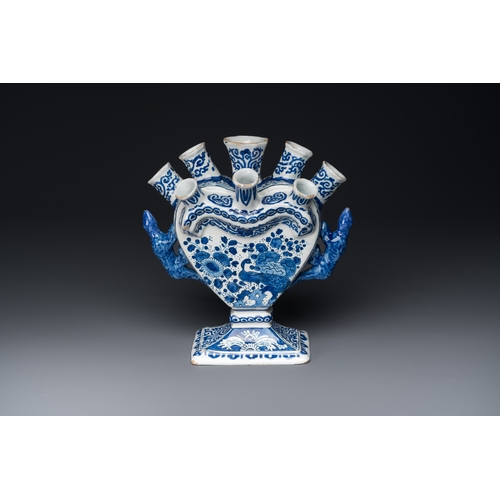 344 - A blue and white Dutch Delft tulip vase with peacocks in a garden, 17/18th C.Description:H.: 20 cm -... 