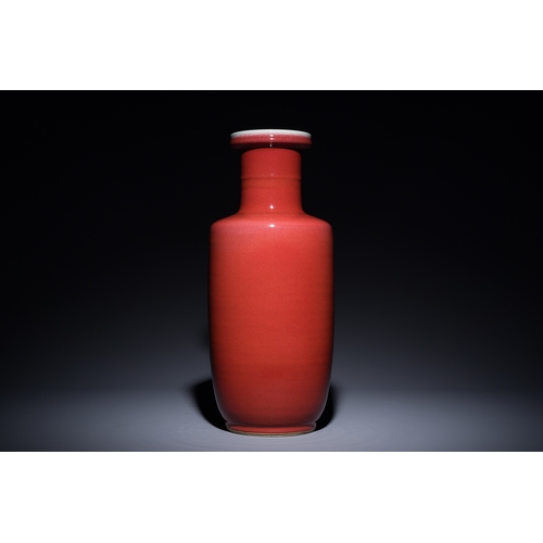 10 - A Chinese monochrome copper-red rouleau vase, 18/19th C.Description:H.: 45 cmCondition:The absence o... 