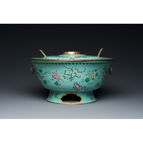 31 - A large Chinese green-ground Canton enamel warming bowl with floral design, 18th C.Description:Dia.:... 