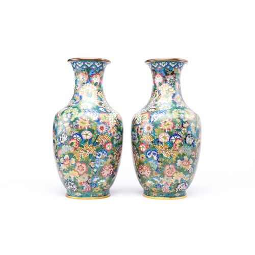 41 - A fine pair of Chinese cloisonne 'millefleurs' vases, workshop mark of De Cheng, Beijing, 2nd half 1... 