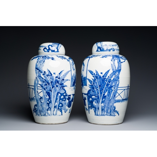 50 - A pair of large Chinese blue and white jars and covers with ladies playing a game of go, 19th C.Desc... 