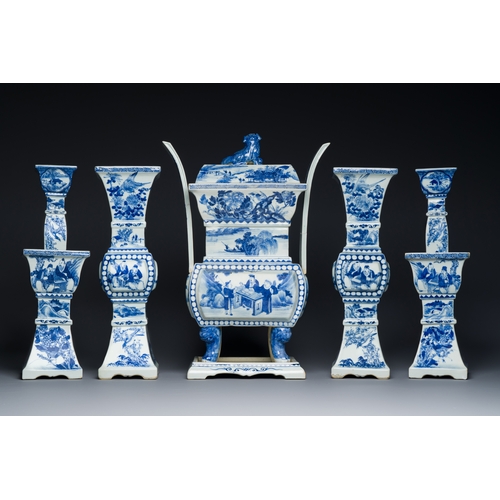 51 - A large Chinese blue and white five-piece altar garniture, 19th C.Description:H.: 45,5 cm (the incen... 