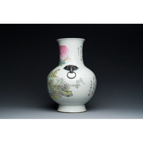 61 - A Chinese qianjiang cai 'hu' vase with antiquities, signed Xu Pinheng è¨±åè¡¡, Tongzhi mark, 19/20... 