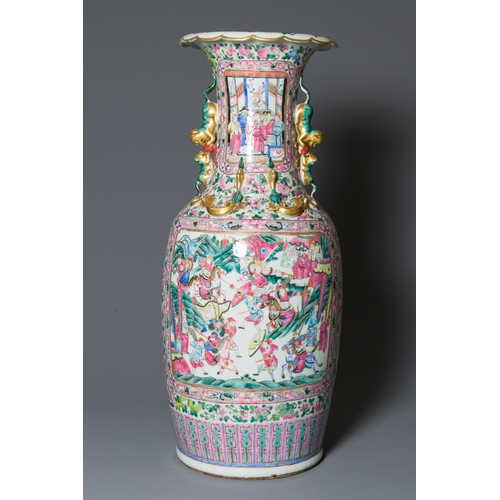 85 - A large Chinese famille rose vase with palace scenes, 19th C.Description:H.: 79 cm H.: 128 cm (incl.... 