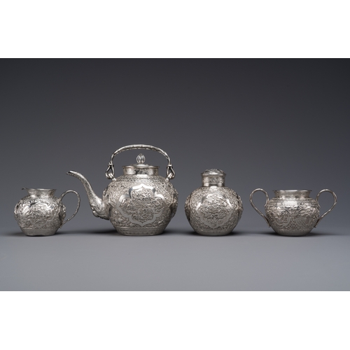 110 - A Chinese silver 4-piece tea service on tray, Tu Mao Xing mark å¡èè, 19th C.Description:Dim.: 6... 