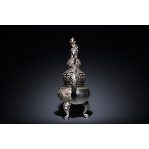 112 - A large Chinese silver tripod censer, Shanghai Xinfengxiang ä¸æµ·æ°é³³ç¥¥ mark, dated 1925Descript... 