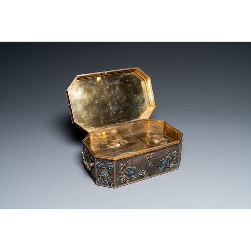 113 - A rare Chinese imperial filigree, gilt and polychrome enamelled silver lidded box inlaid with precio... 