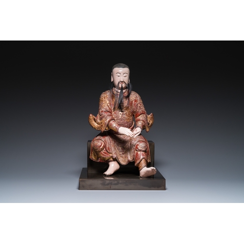 116 - A large Chinese lacquered and polychromed wood sculpture of Guandi, 18th C.Description:H.: 60,5 cm (... 