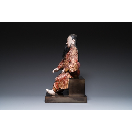 116 - A large Chinese lacquered and polychromed wood sculpture of Guandi, 18th C.Description:H.: 60,5 cm (... 